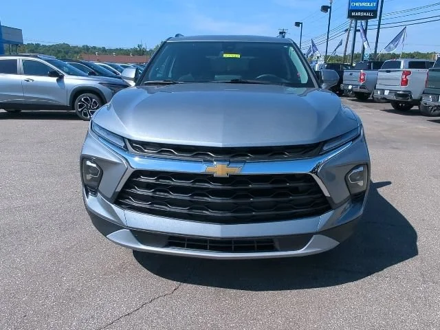 Used 2023 Sterling Gray Metallic Chevrolet 2LT image 4