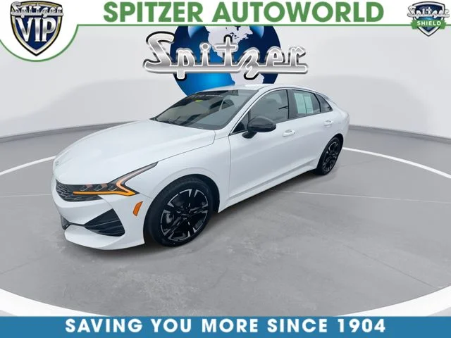 Certified Used 2024 White Kia GT-Line image 4