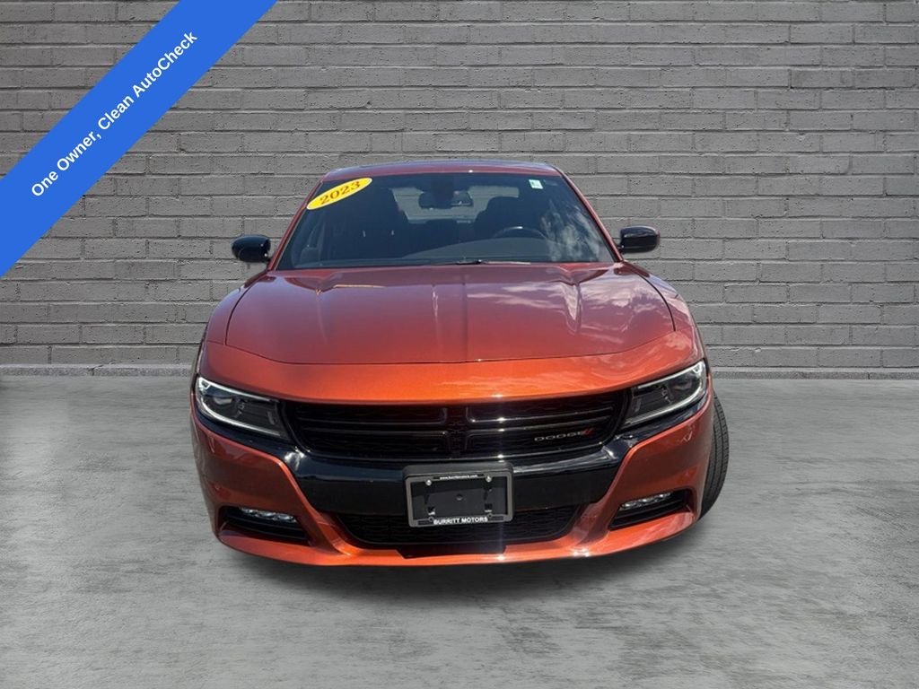 Used 2023 Orange Dodge SXT image 2