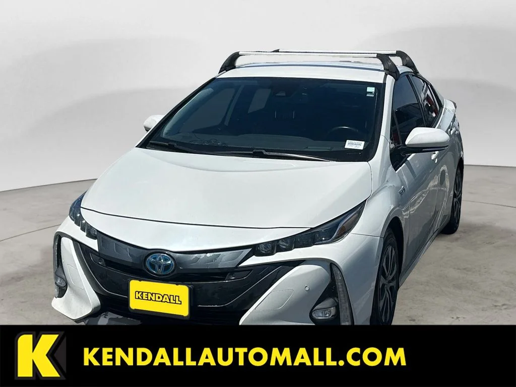 2020 Toyota Prius Prime Limited's photo