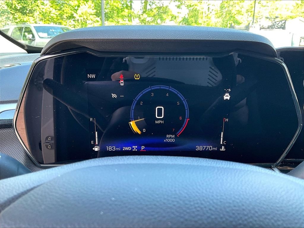 Used 2025 Summit White Chevrolet LT image 25