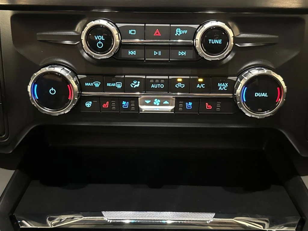 New 2026 Gray Ford Lariat image 37