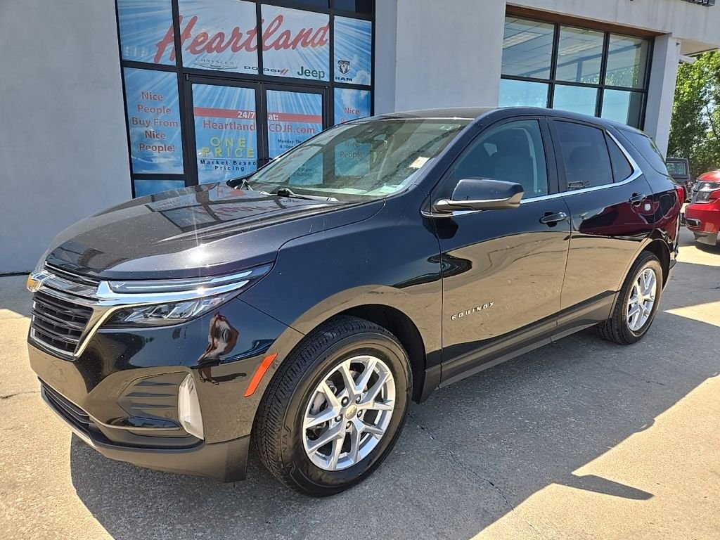 Used 2024 Chevrolet Equinox 2FL with VIN 3GNAXTEGXRL201337 for sale in Kansas City