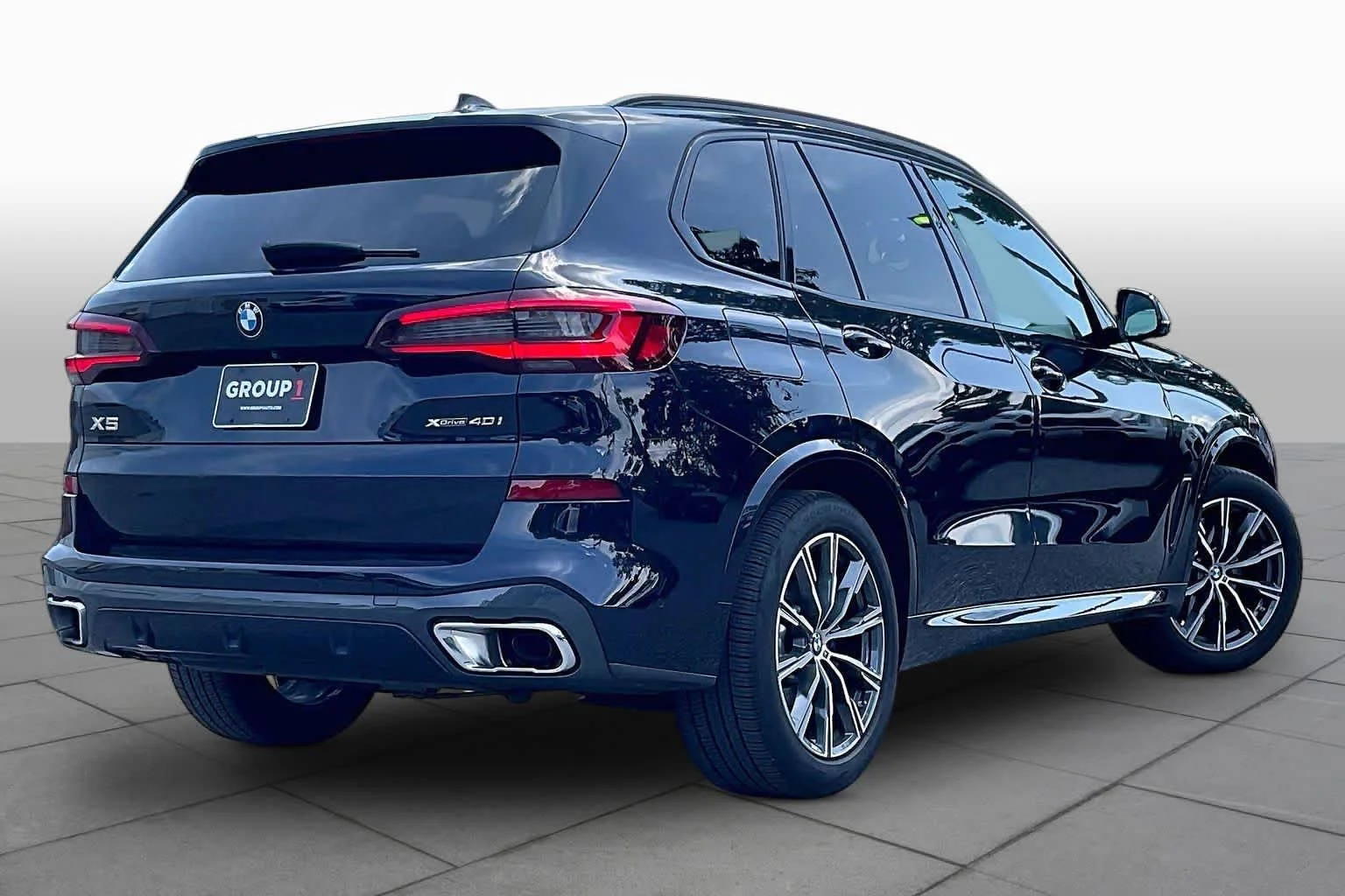 Used 2023 Carbon Black Metallic BMW xDrive40i image 12