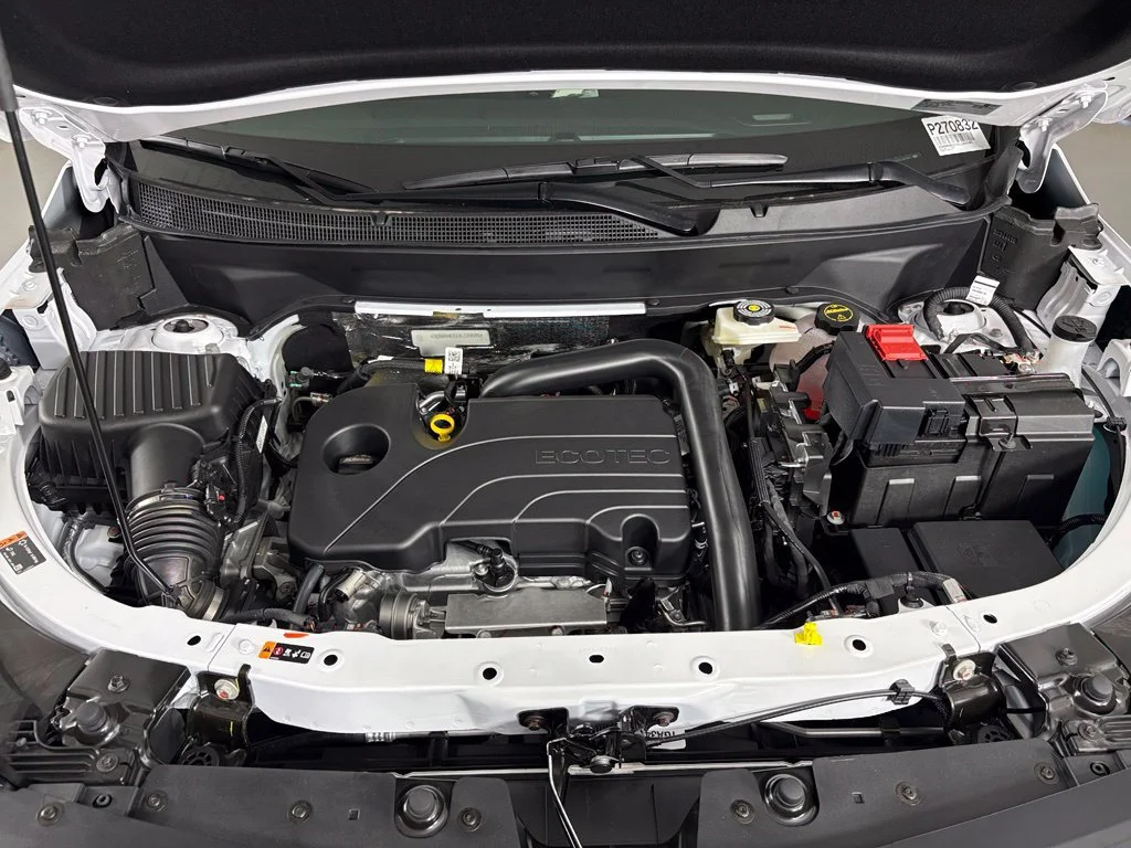 New 2027 Summit White Chevrolet LT image 45