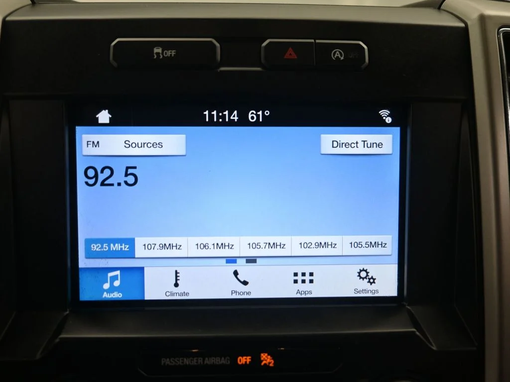 Used 2019 White Ford Lariat image 17