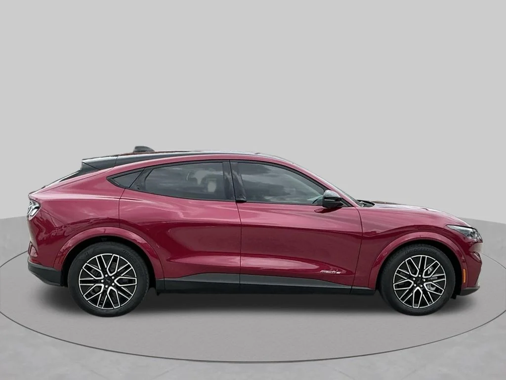 Used 2025 Red Ford Premium image 19