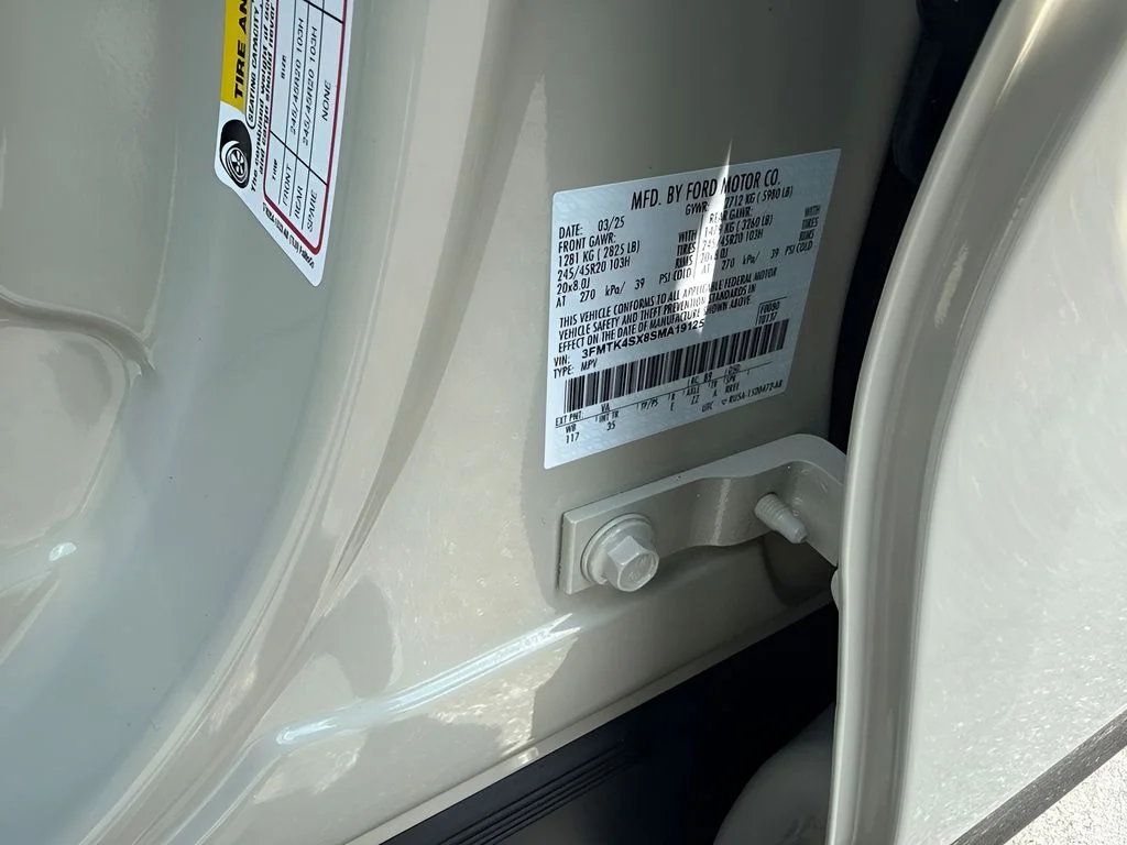 Used 2025 Beige Ford GT image 33