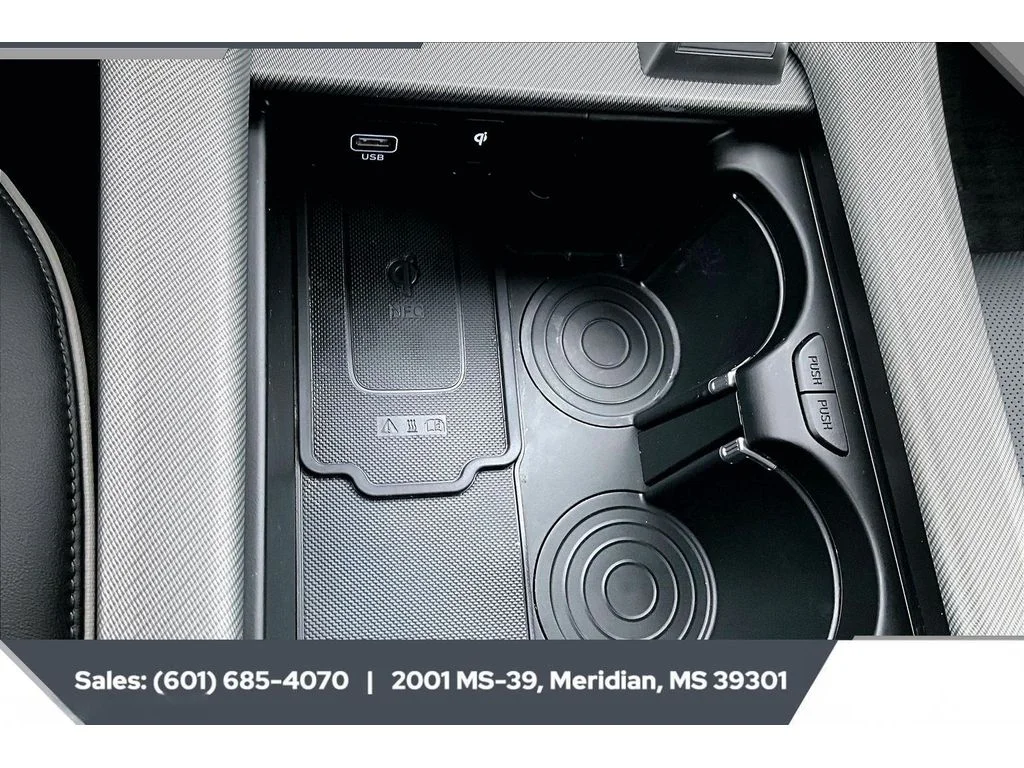 Used 2025 Abyss Black Pearl Hyundai XRT image 23