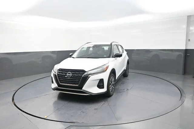 Used 2024 White Nissan SR image 61