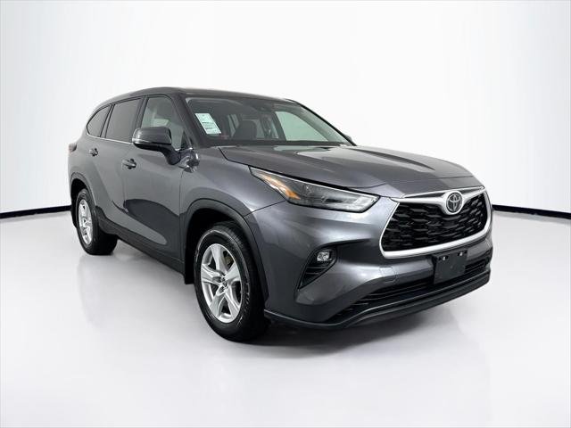 Certified Used 2024 MAGNETIC GRAY MET. Toyota  image 9