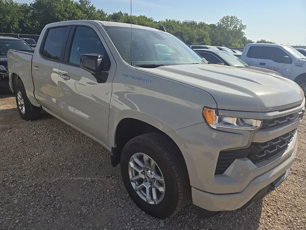 Used 2026 White Chevrolet RST image 6