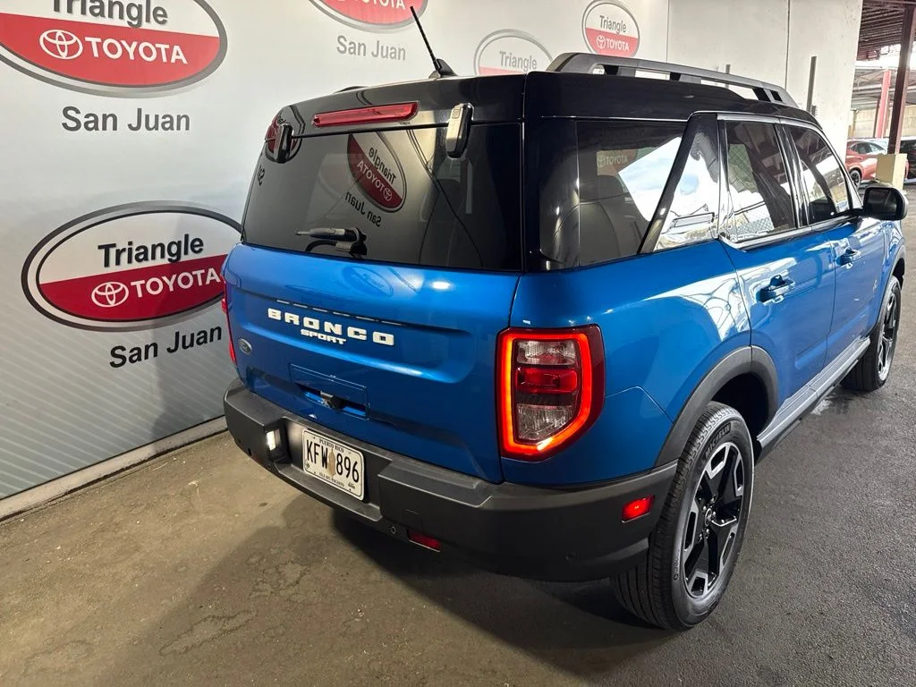 Used 2022 Blue Ford Outer Banks image 20