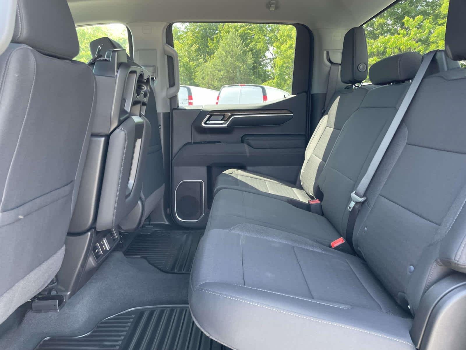 New 2026 Summit White Chevrolet LT (2FL) image 16