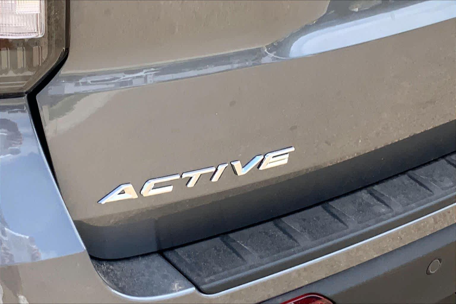 New 2027 Carbonized Gray Metallic Ford Active image 15