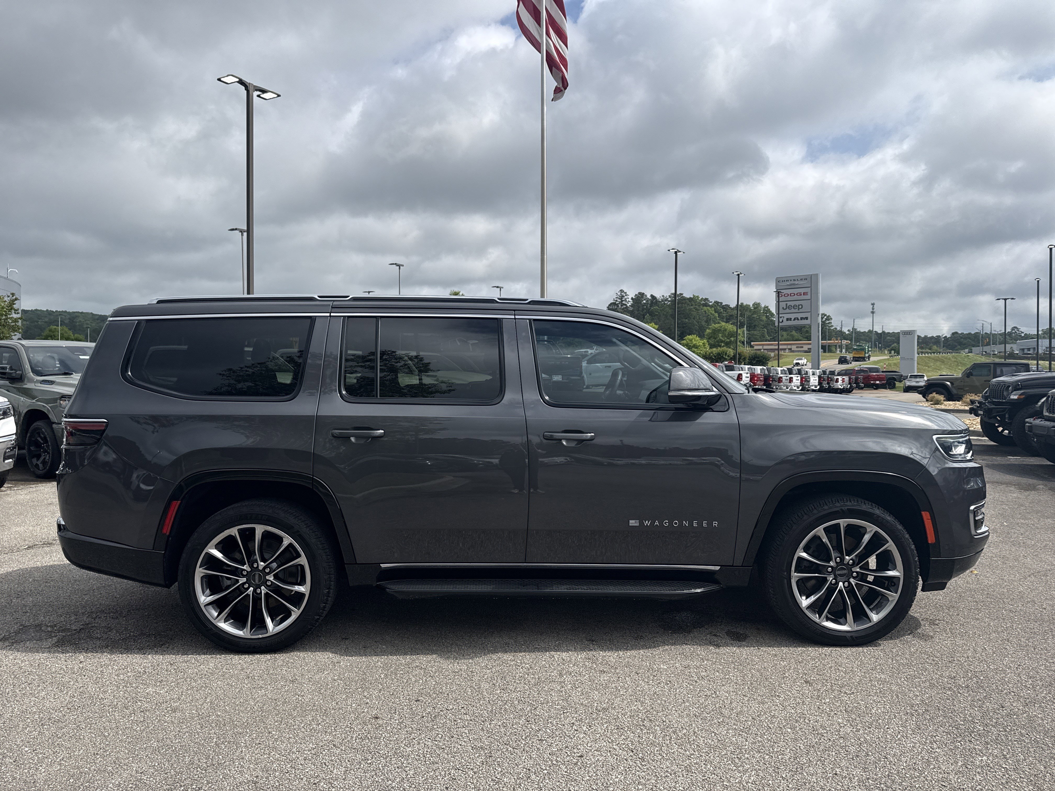 Used 2022 Baltic Gray Metallic Clearcoat Jeep Series II image 8