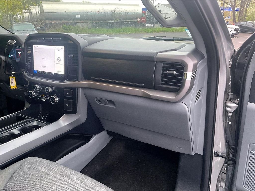 Used 2024 Silver Ford XLT image 13