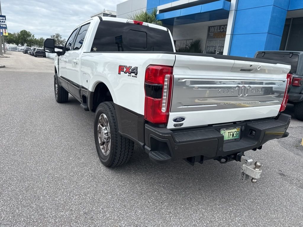 Used 2025  Ford King Ranch image 8