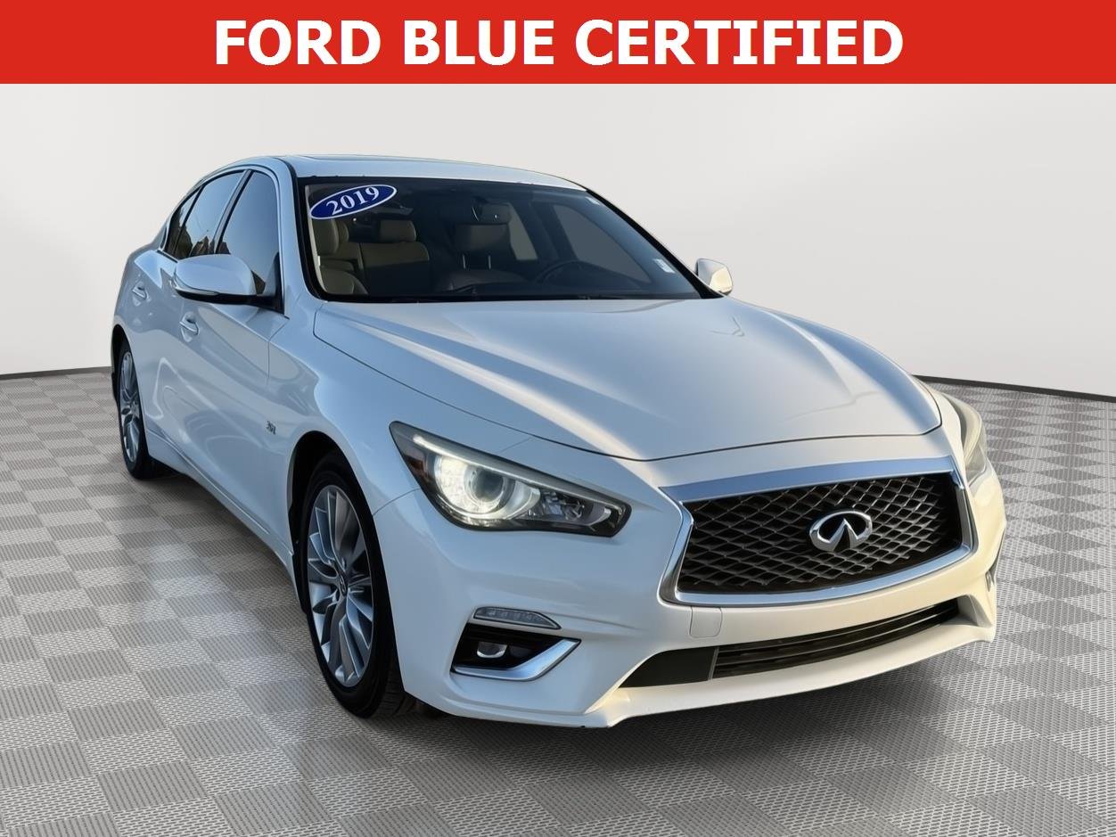 Used 2019 Majestic White INFINITI 3.0t LUXE image 1