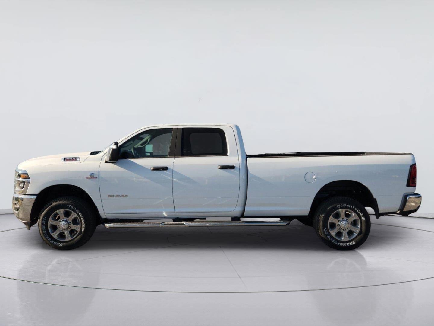 New 2026 Bright White Clear-Coat Exterior Paint RAM Lone Star image 2