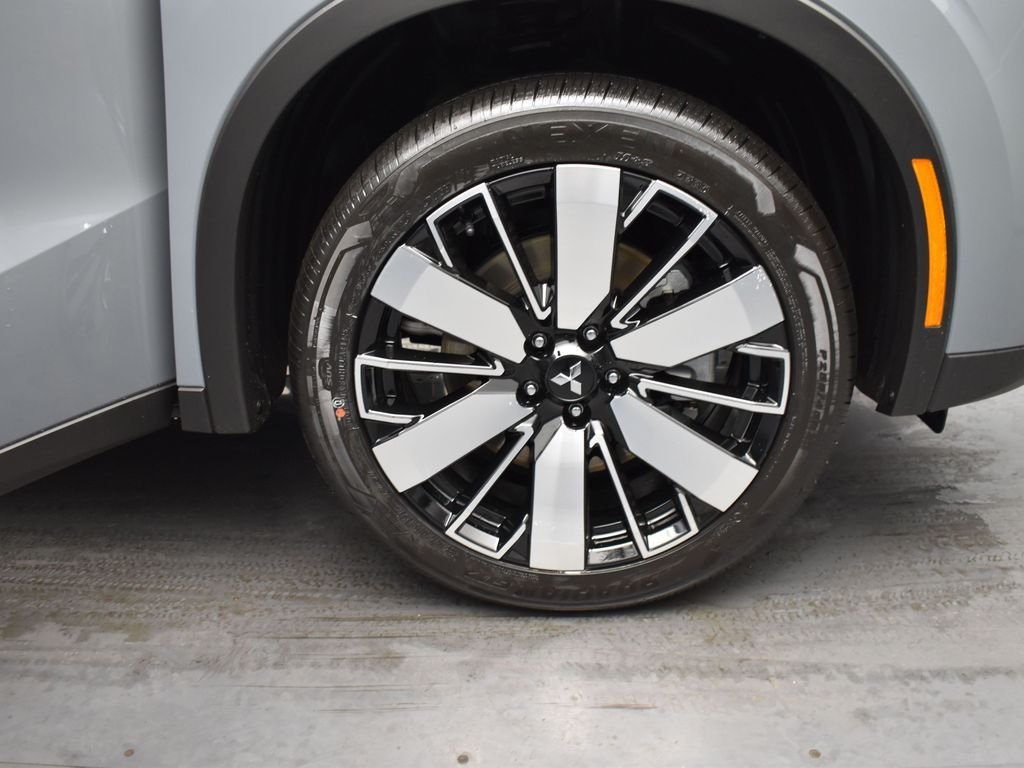 New 2026 Gray Mitsubishi SE image 5