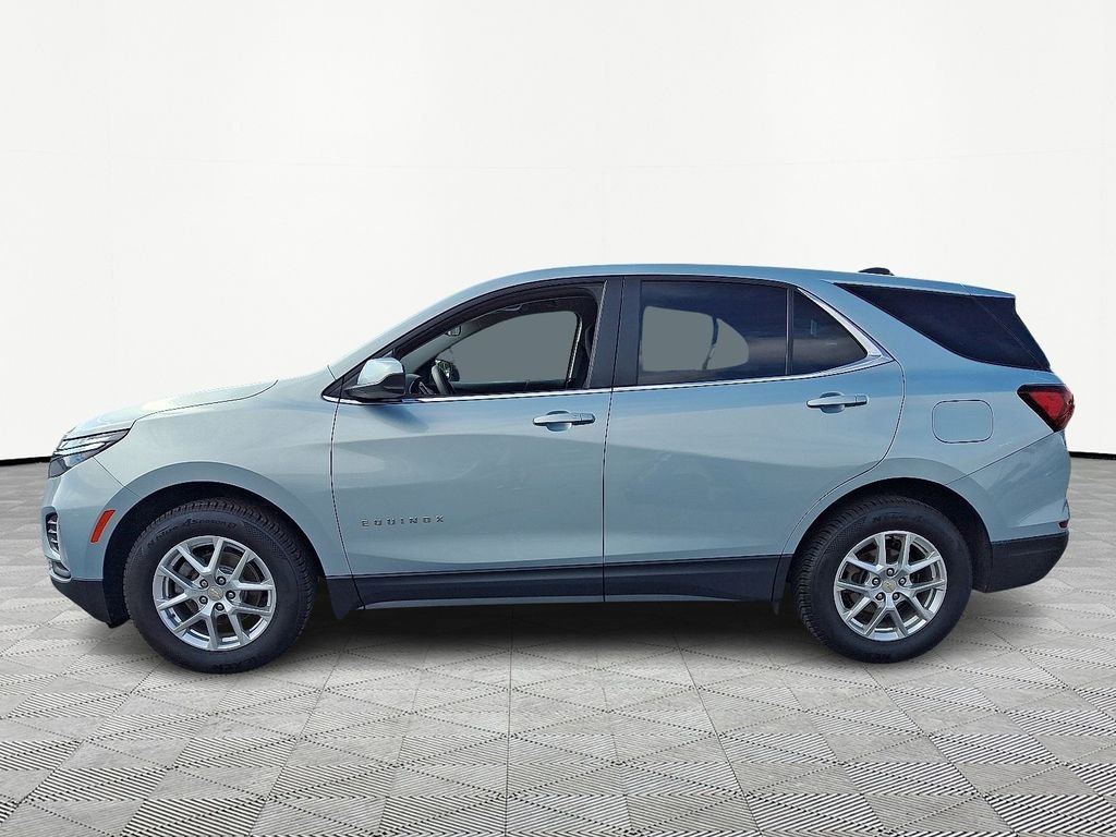 Used 2022 Blue Chevrolet LT image 4
