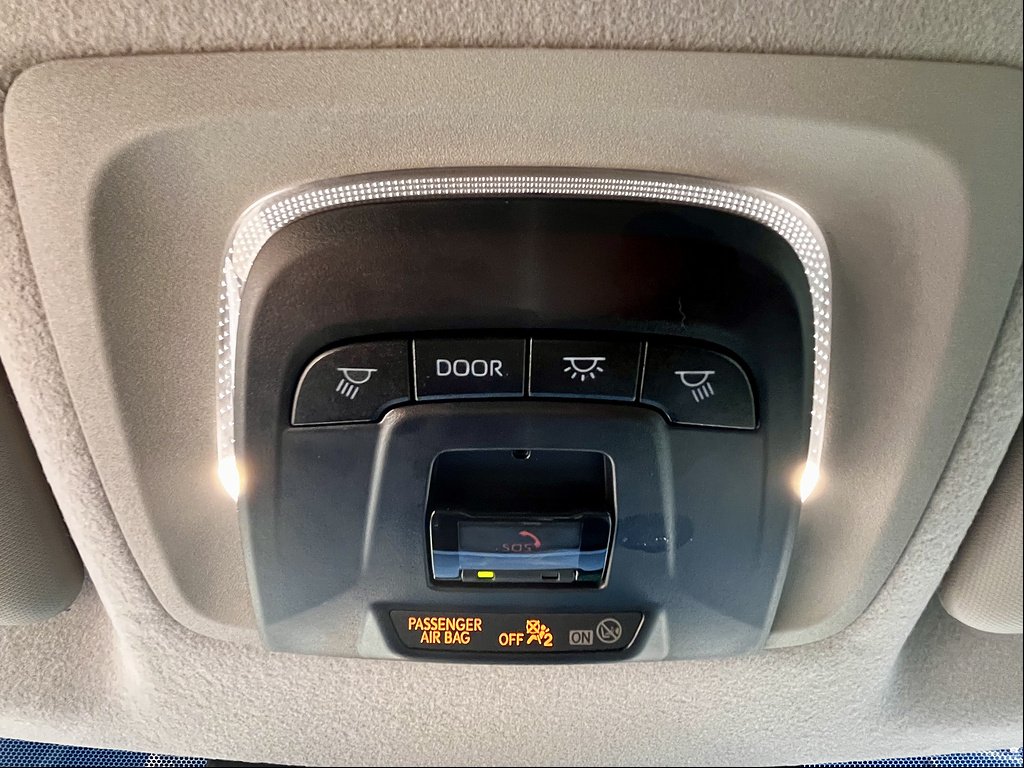 Used 2025 Jet Black Toyota L image 23