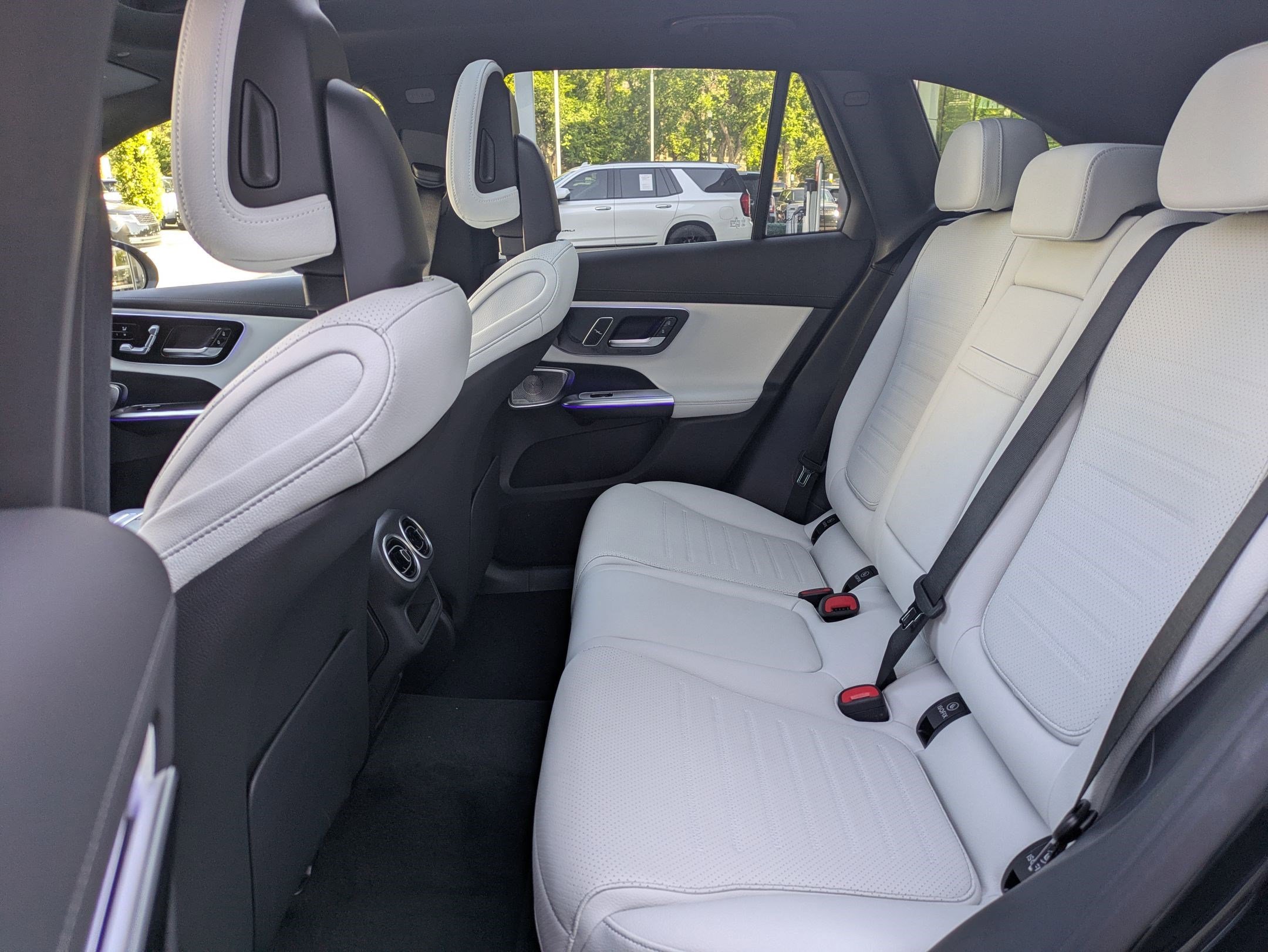 New 2026 Black Mercedes-Benz GLC 300 image 31