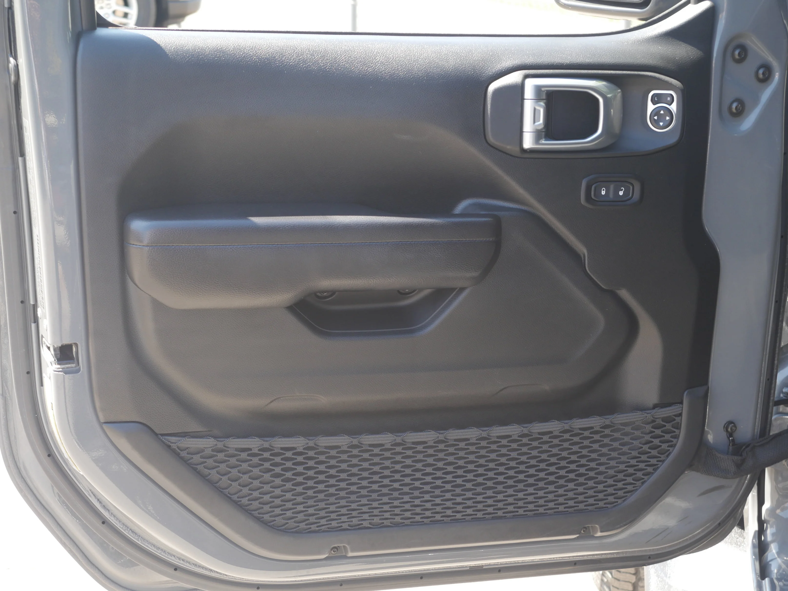 Certified Used 2021 Sting-Gray Clearcoat Jeep Sport S image 33