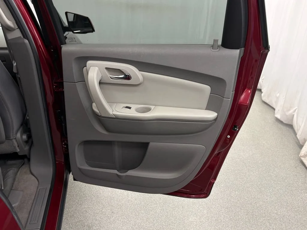 Used 2011 Red Jewel Tintcoat Chevrolet LT w/1LT image 28