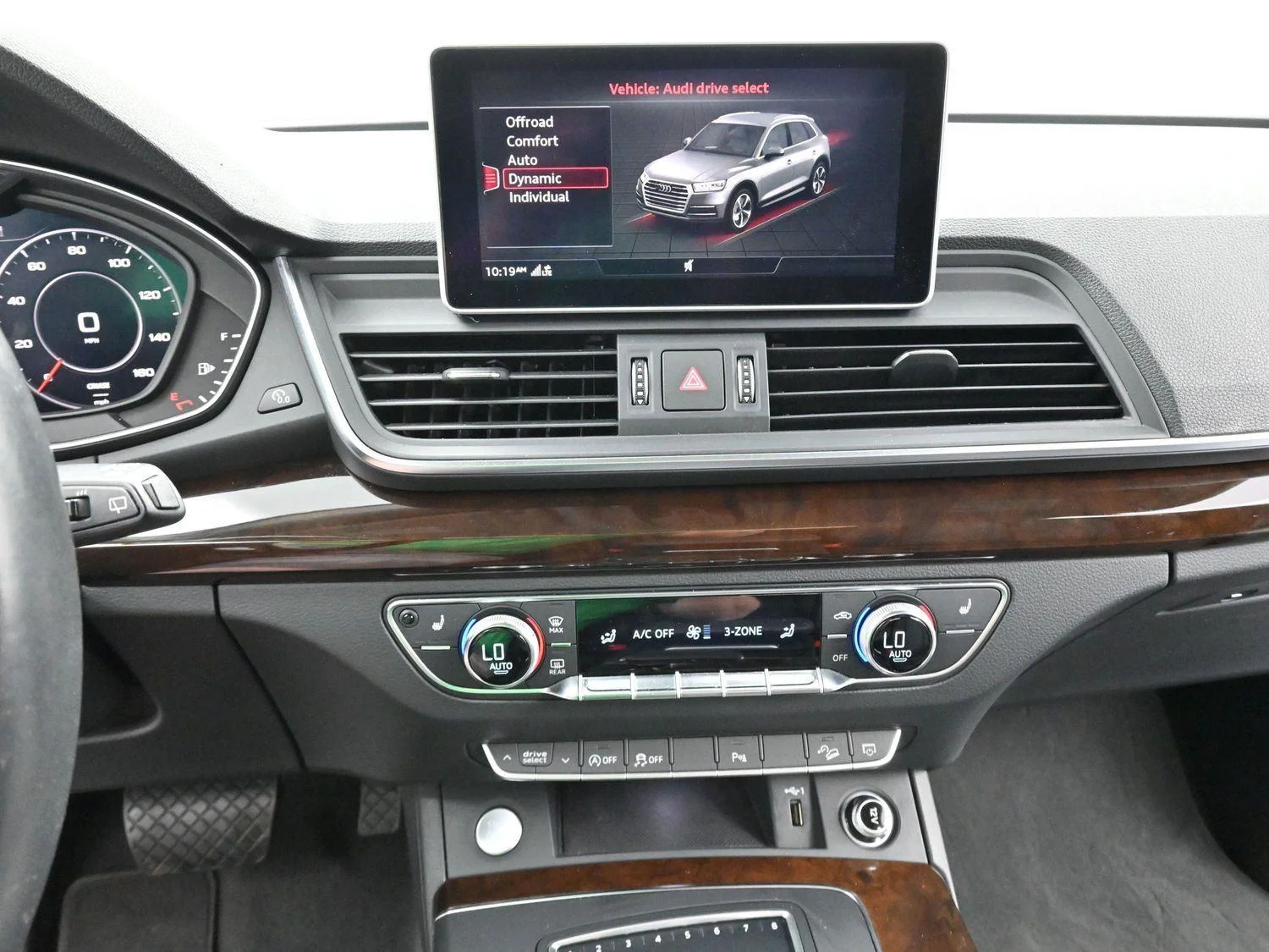 Used 2018 Moonlight Blue Metallic Audi Tech Premium Plus image 22