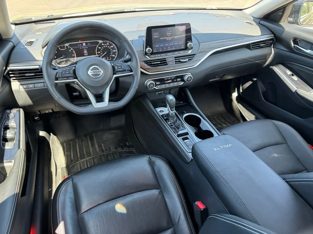 Used 2021 Blue Nissan 2.5 SL image 11