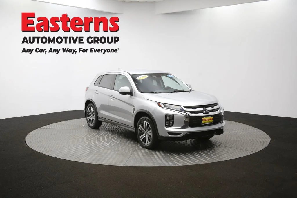 Used 2023 Silver Mitsubishi 2.0 ES image 47