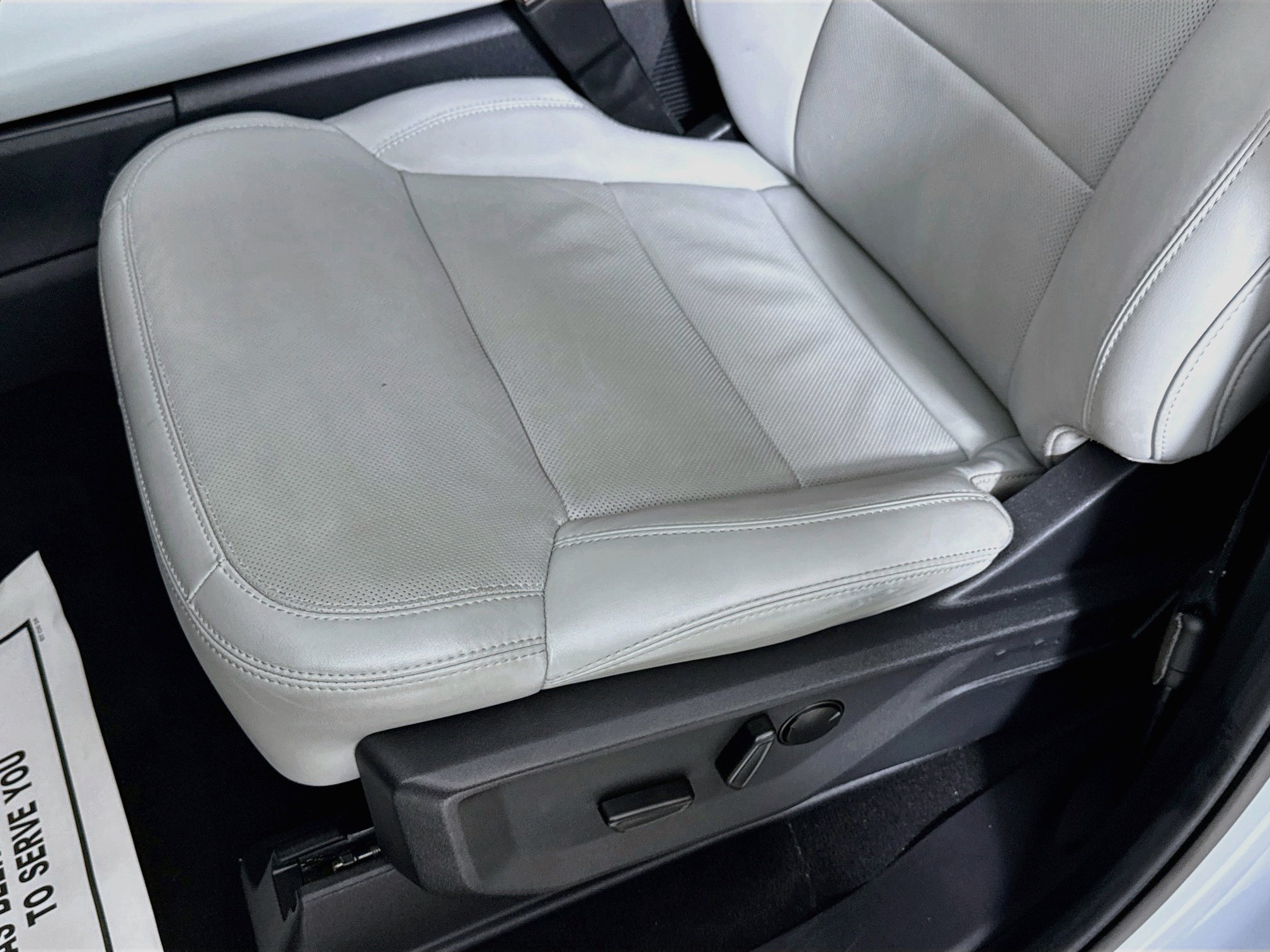 Used 2025 Glacier Gray Metallic TriCoat Ford Platinum image 23