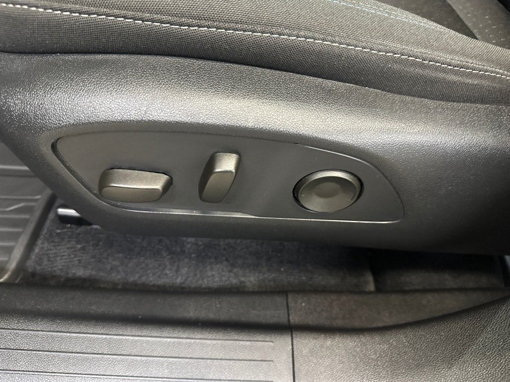 Used 2025 Sterling Gray Metallic Chevrolet LT image 6