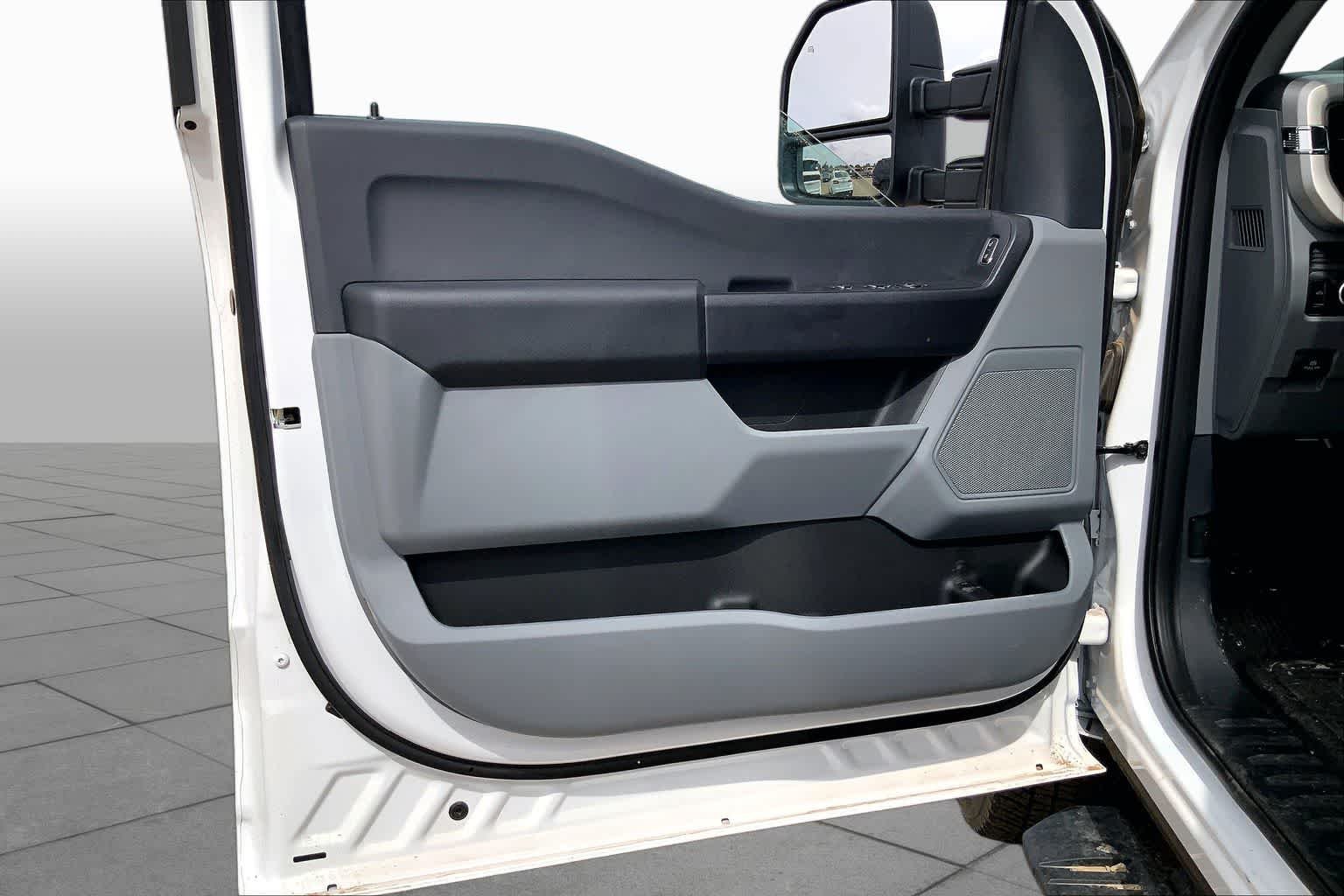 New 2026 Oxford White Ford F-250® XL image 10