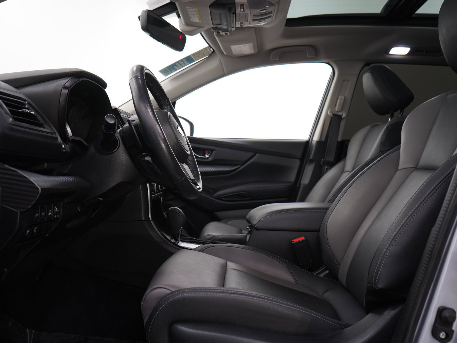 Used 2022 Ice Silver Metallic Subaru Onyx Edition image 20