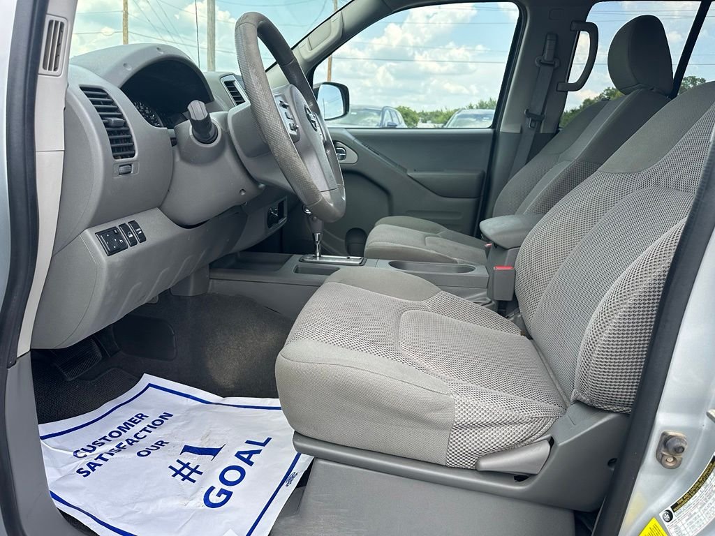 Used 2019 Silver Nissan SV image 10