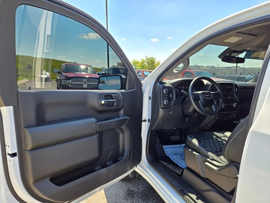 Used 2024 White GMC Pro image 11