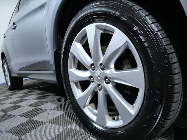 Used 2015 Gray Mitsubishi GT image 2