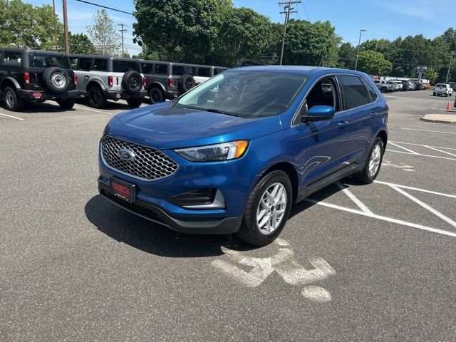 Used 2024 Blue Ford SEL image 3
