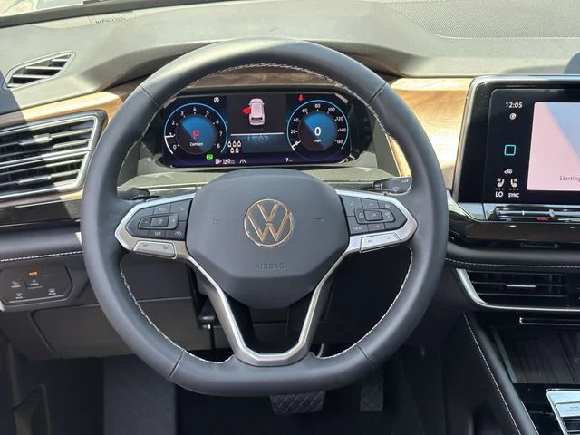 New 2026 Silver Volkswagen 2.0T SE w/Technology image 10