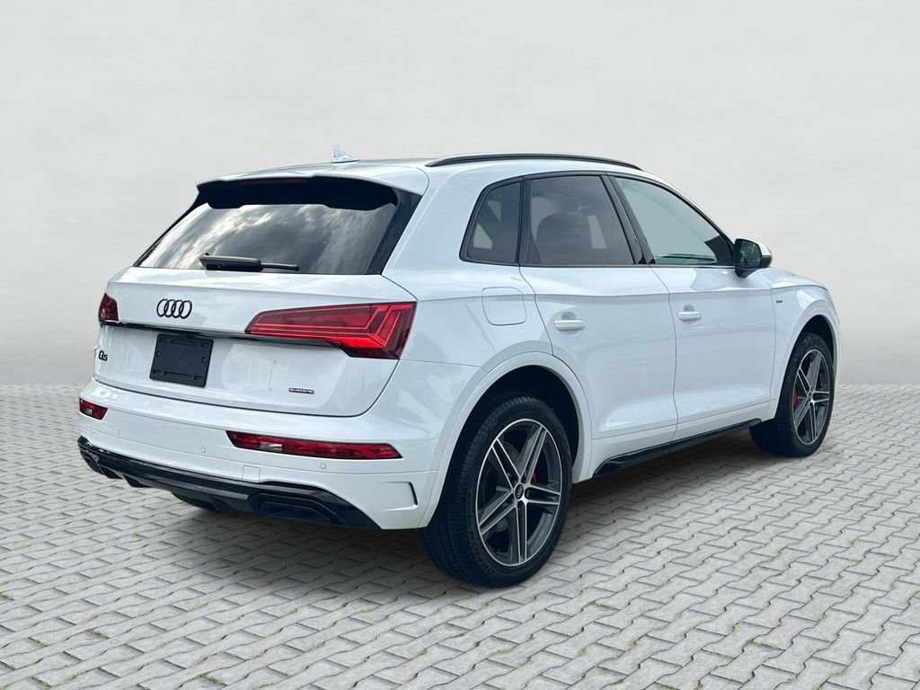 Used 2024 Glacier White Metallic Audi  image 5