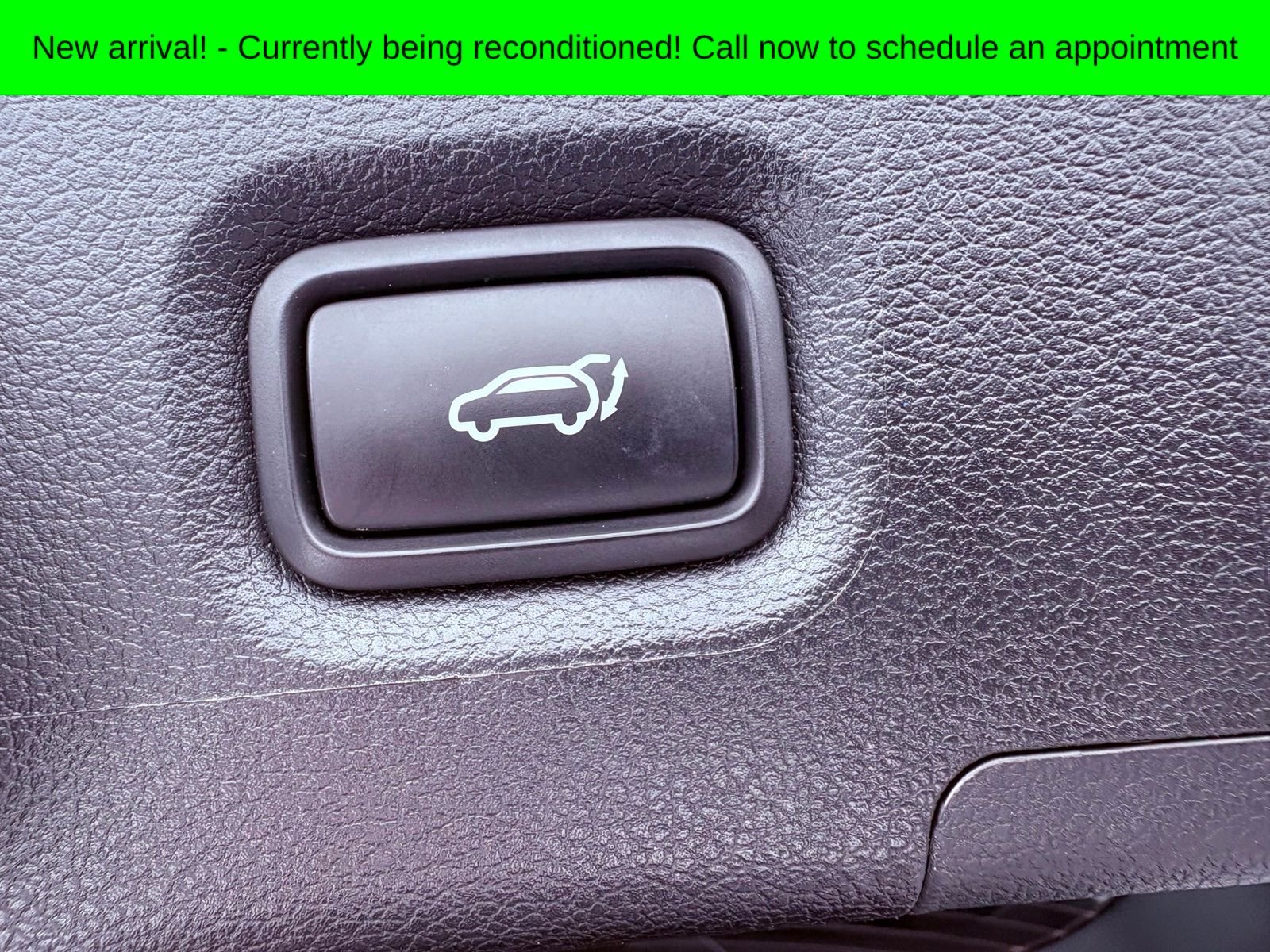 Used 2023 Twilight Black Hyundai SEL image 6