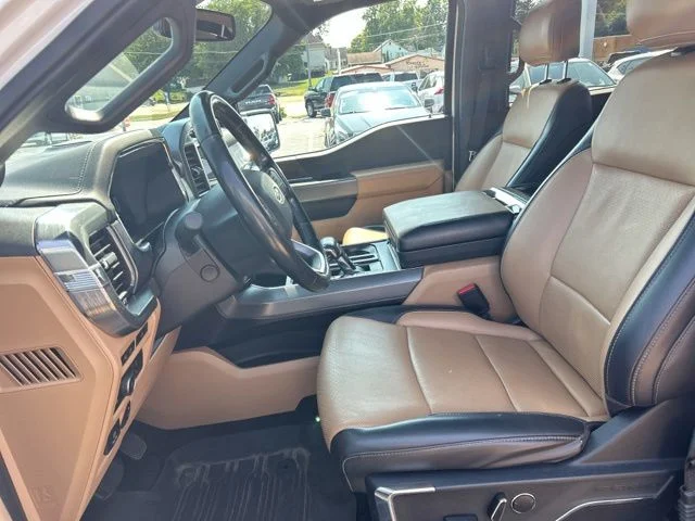 Used 2021 White Metallic Ford Lariat image 29