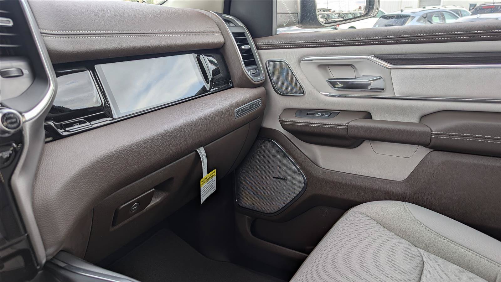 New 2026 Diamond Black Crystal Pearlcoat Ram Laramie image 31