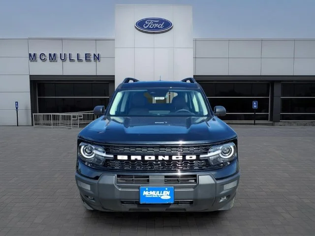 New 2026 Shadow Black Ford Outer Banks® image 27