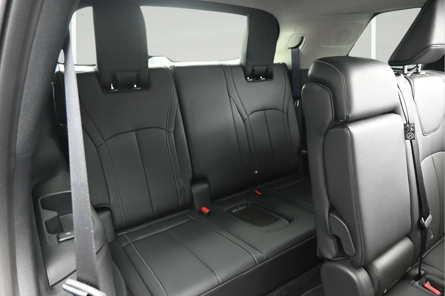 Used 2026 Graphite Shadow INFINITI LUXE image 14