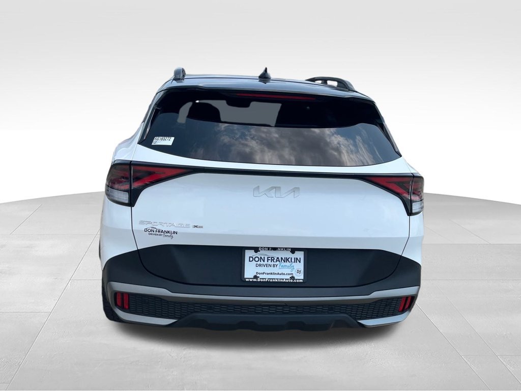 Used 2024 White Kia X-Pro Prestige image 4