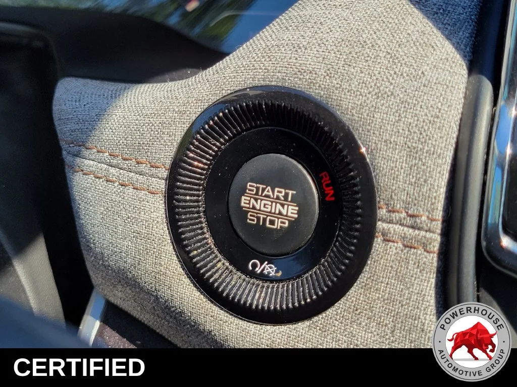 Used 2022 Black Jeep Latitude Lux image 35